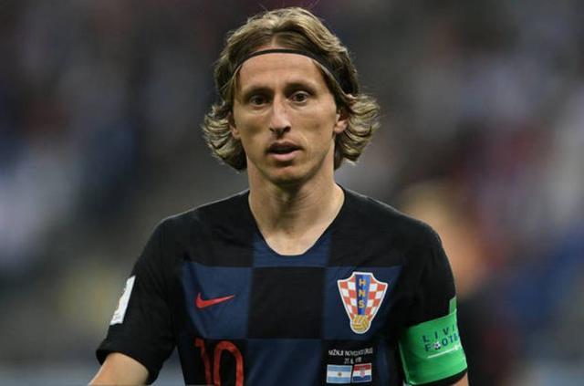 菲尔米诺：皇马2023年夏窗确实想引入我，不过当时让我等一等